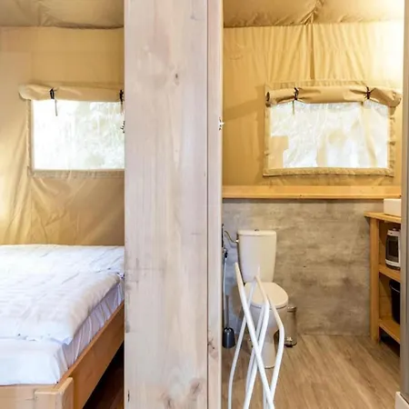 Glamping Tent In The Heart Of Ardennes Lägenhet